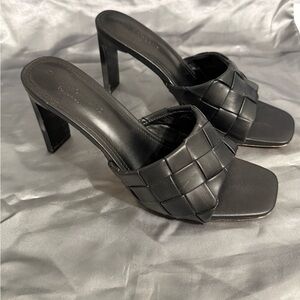 Kelly Rowland Black Heeled Sandals